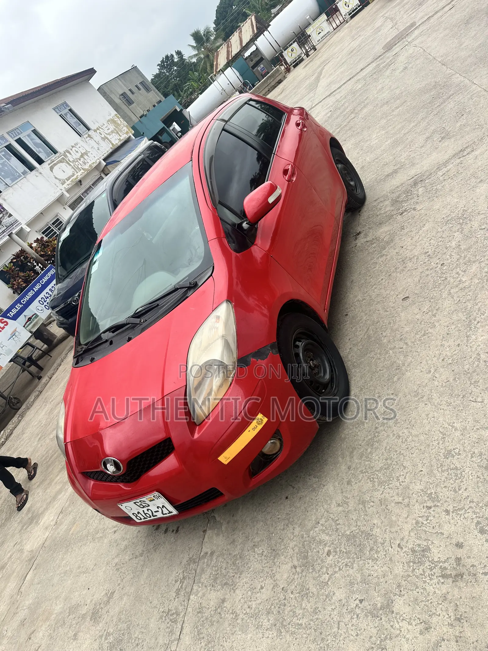Toyota Vitz 2010 Red
