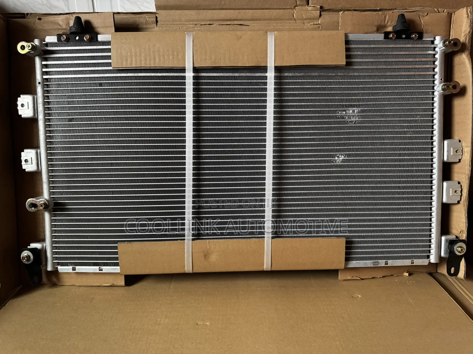 Car AC Condenser (Toyota Sequoia 2008-2018 Toyota Hilux 2007-15