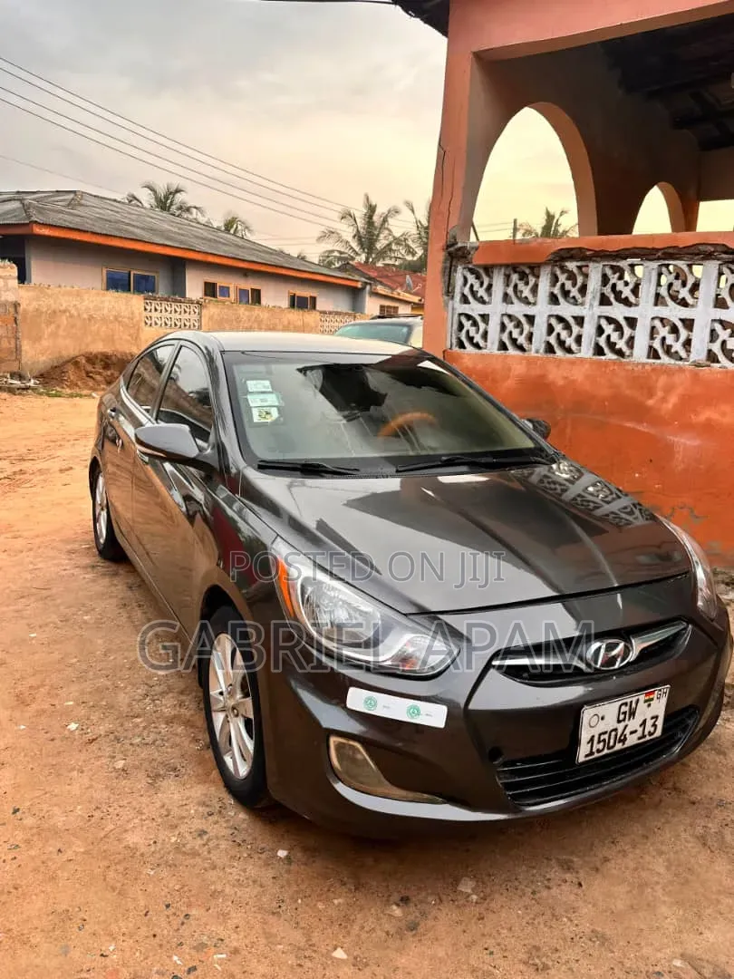 Hyundai Accent 2015 Brown