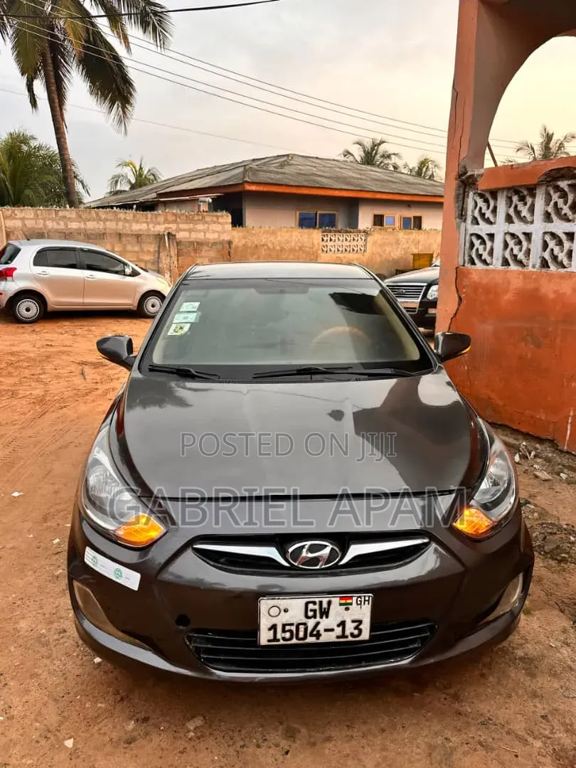Hyundai Accent 2015 Brown