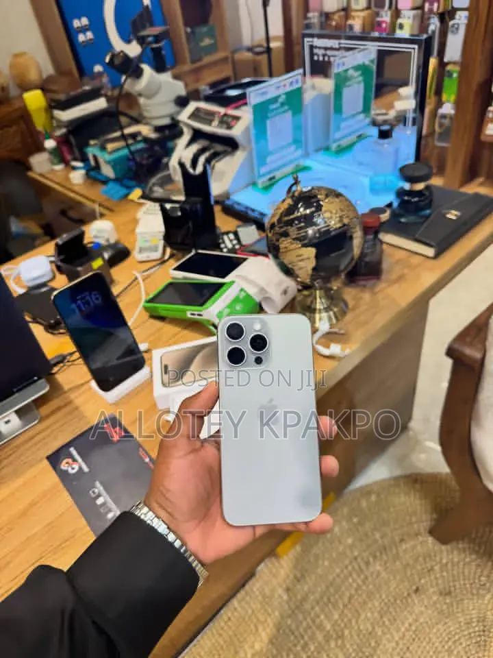 Apple iPhone 15 Pro Max 256 GB Silver