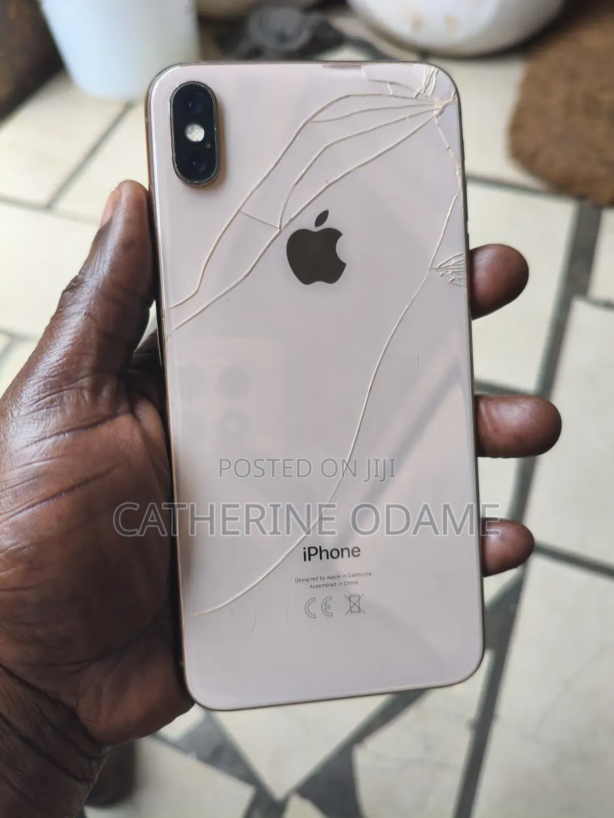 Apple iPhone XR 64 GB Gold