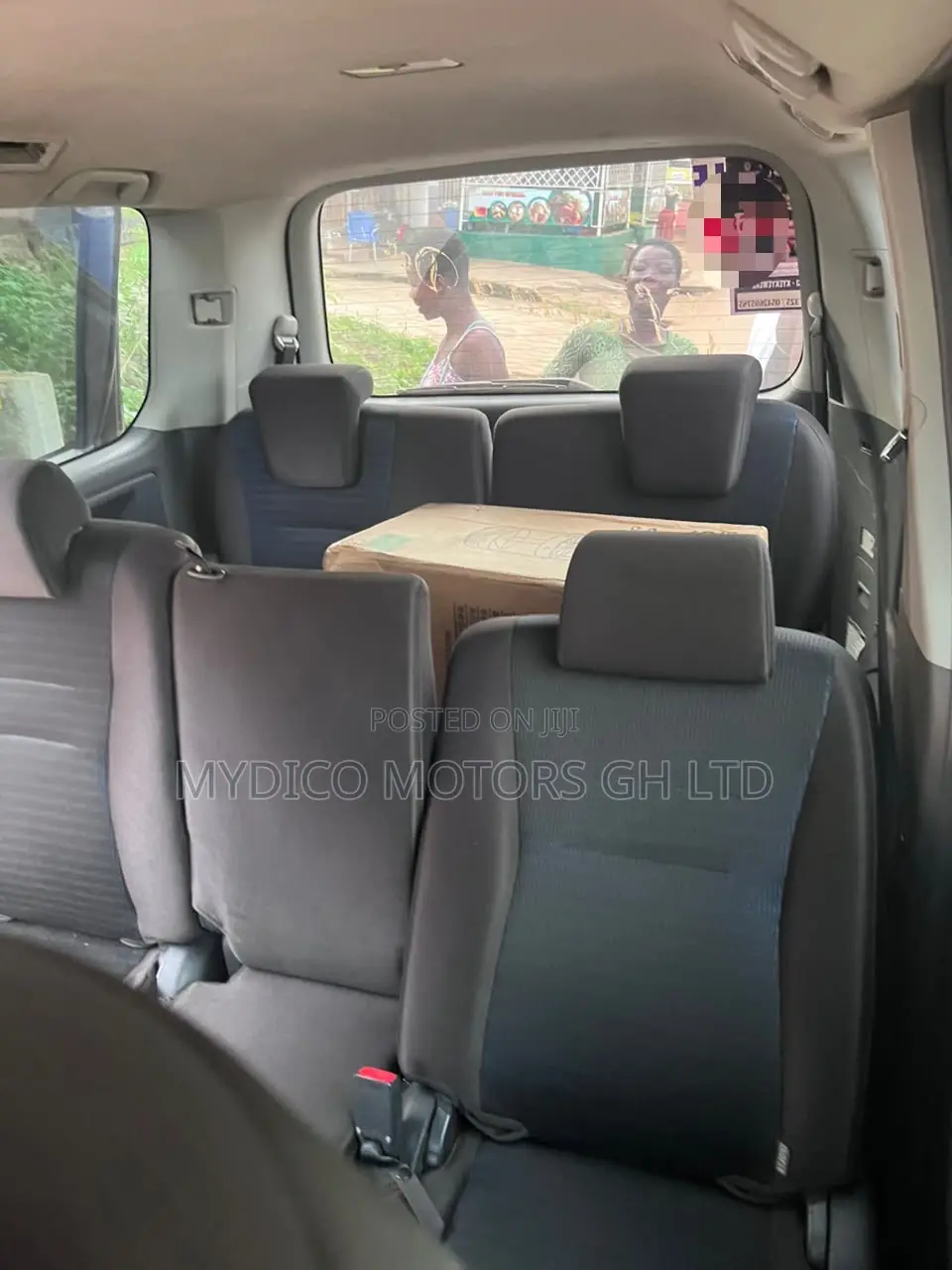 Toyota Voxy V 2WD 8-Seater 2012 Black
