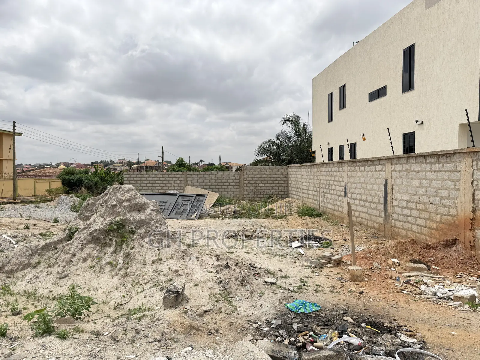 Half Plot for Sale at Santasi,Atasemanso.