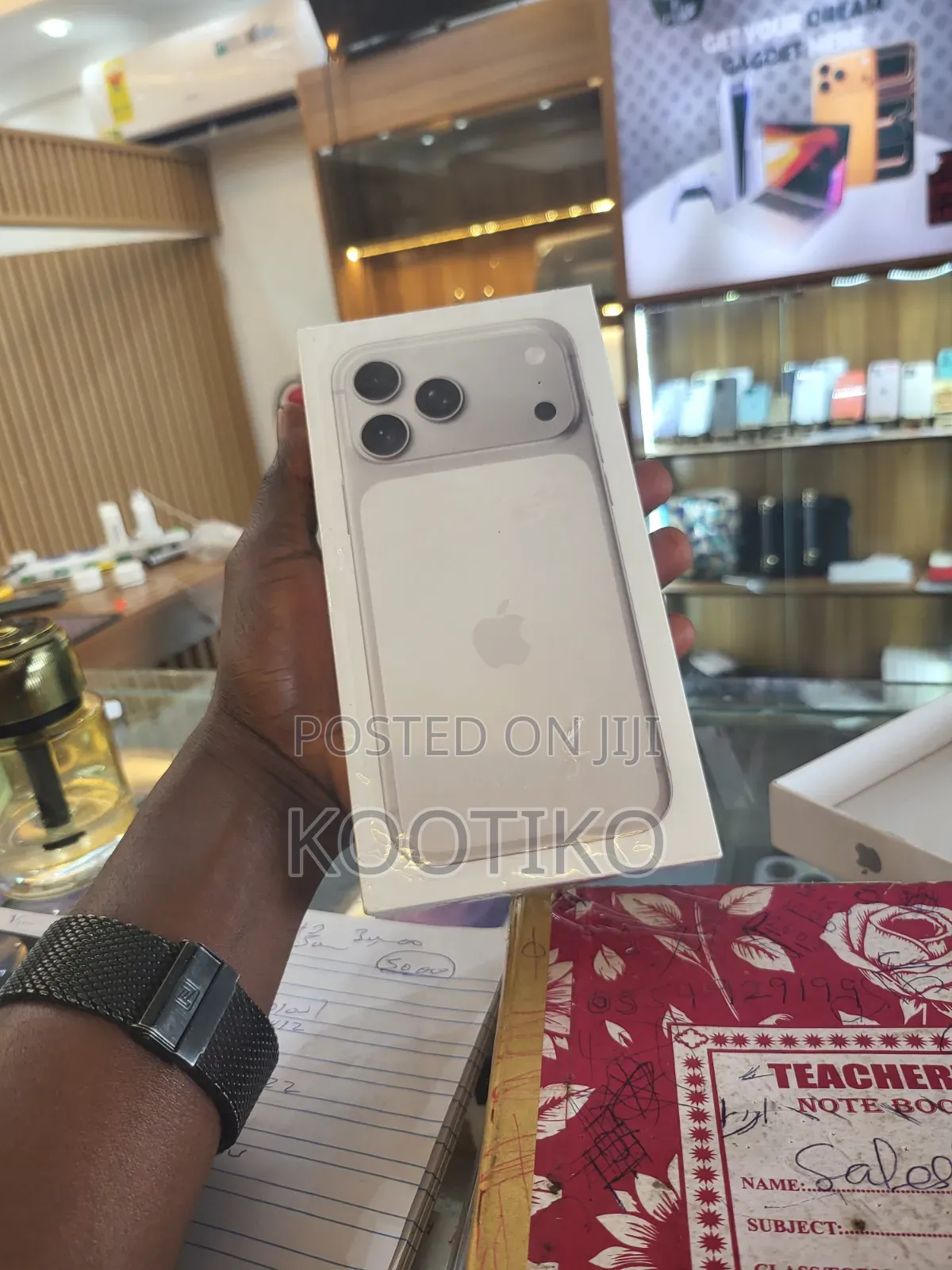 New Apple iPhone 17 Pro Max 256 GB White
