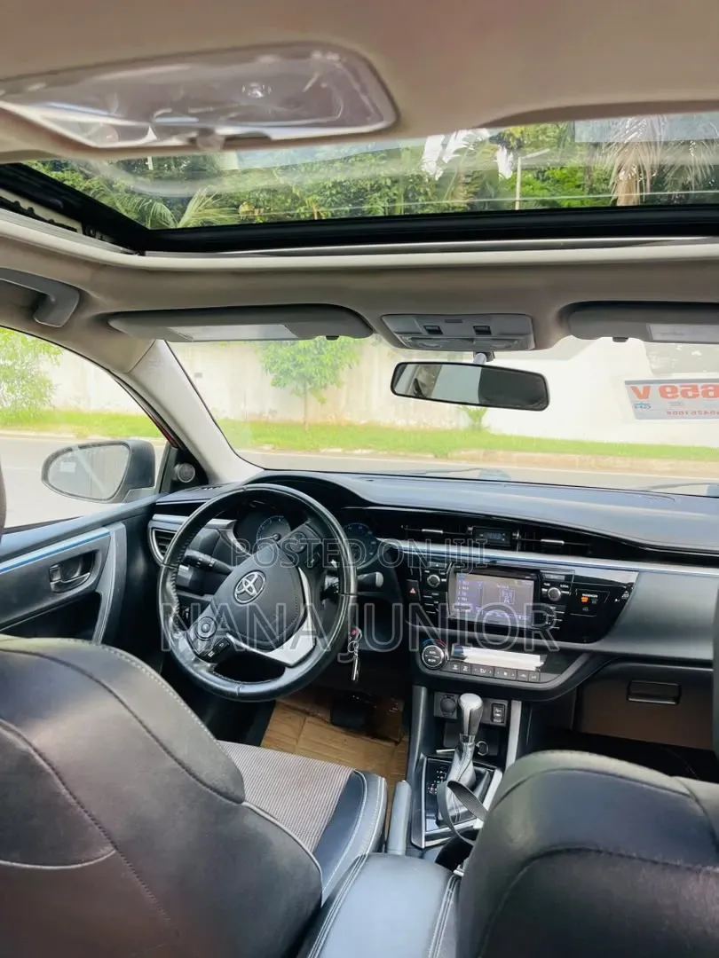 Toyota Corolla 2016 Red