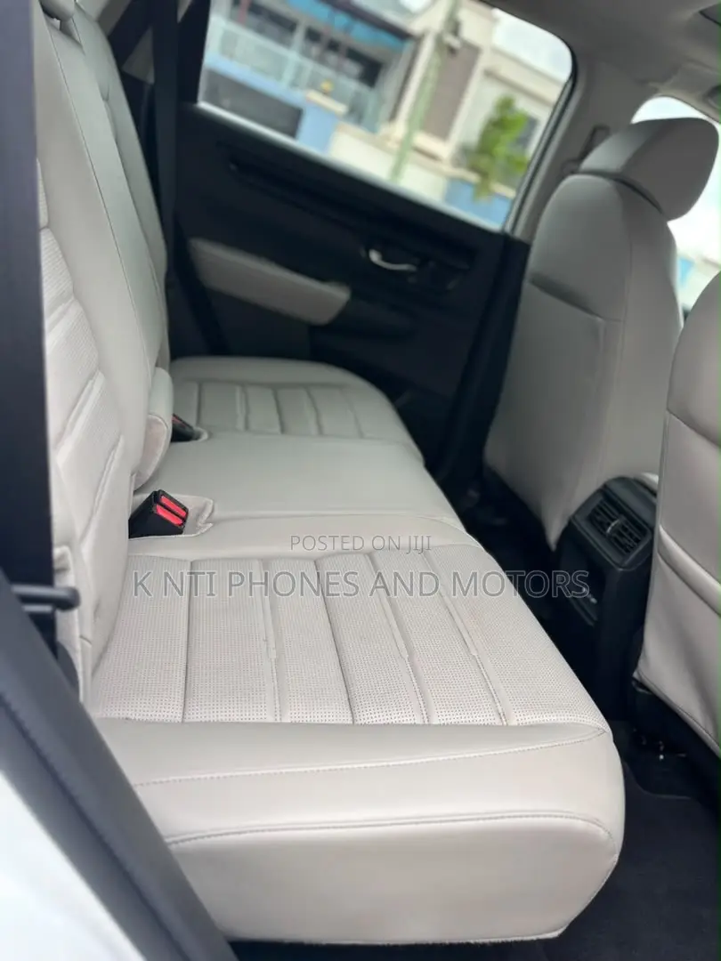 Honda CR-V Sport Touring Hybrid AWD 2026 White