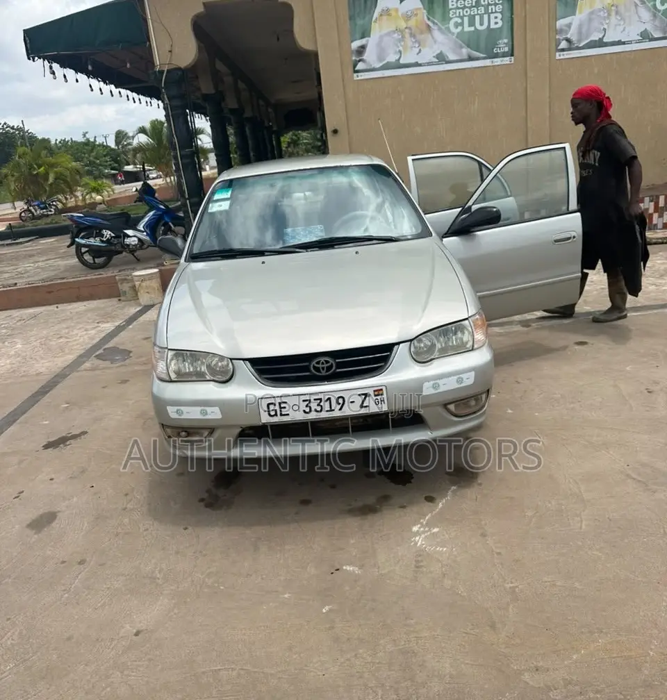 Toyota Corolla 1.6 Sedan 2002 Ivory