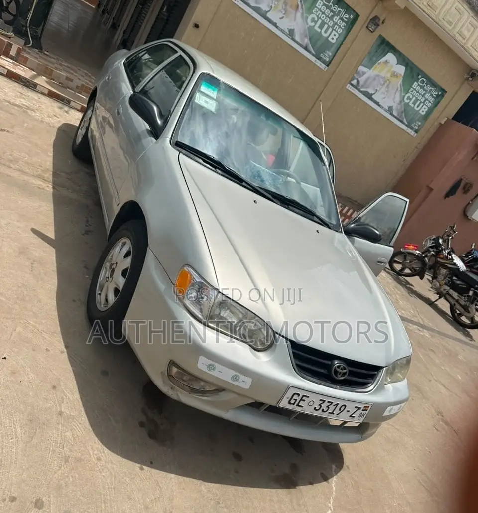 Toyota Corolla 1.6 Sedan 2002 Ivory