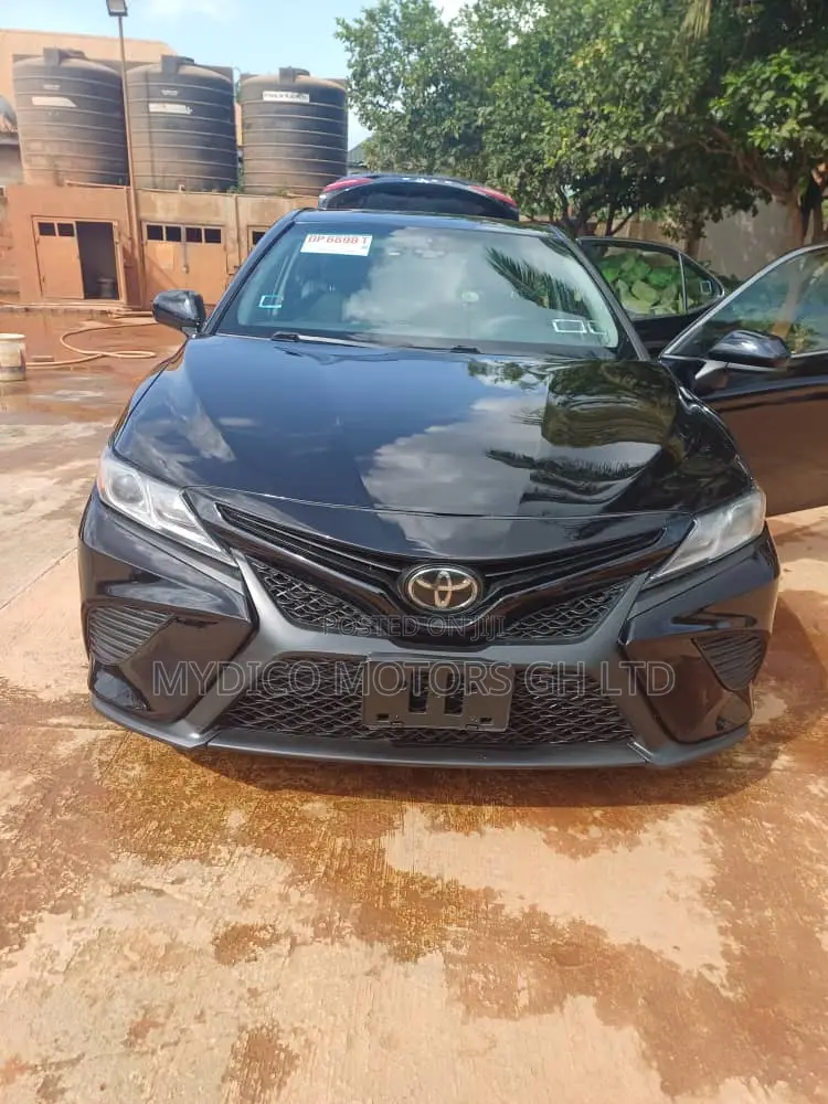 Toyota Camry SE (2.5L 4cyl 8A) 2019 Black