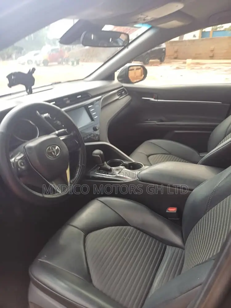 Toyota Camry SE (2.5L 4cyl 8A) 2019 Black