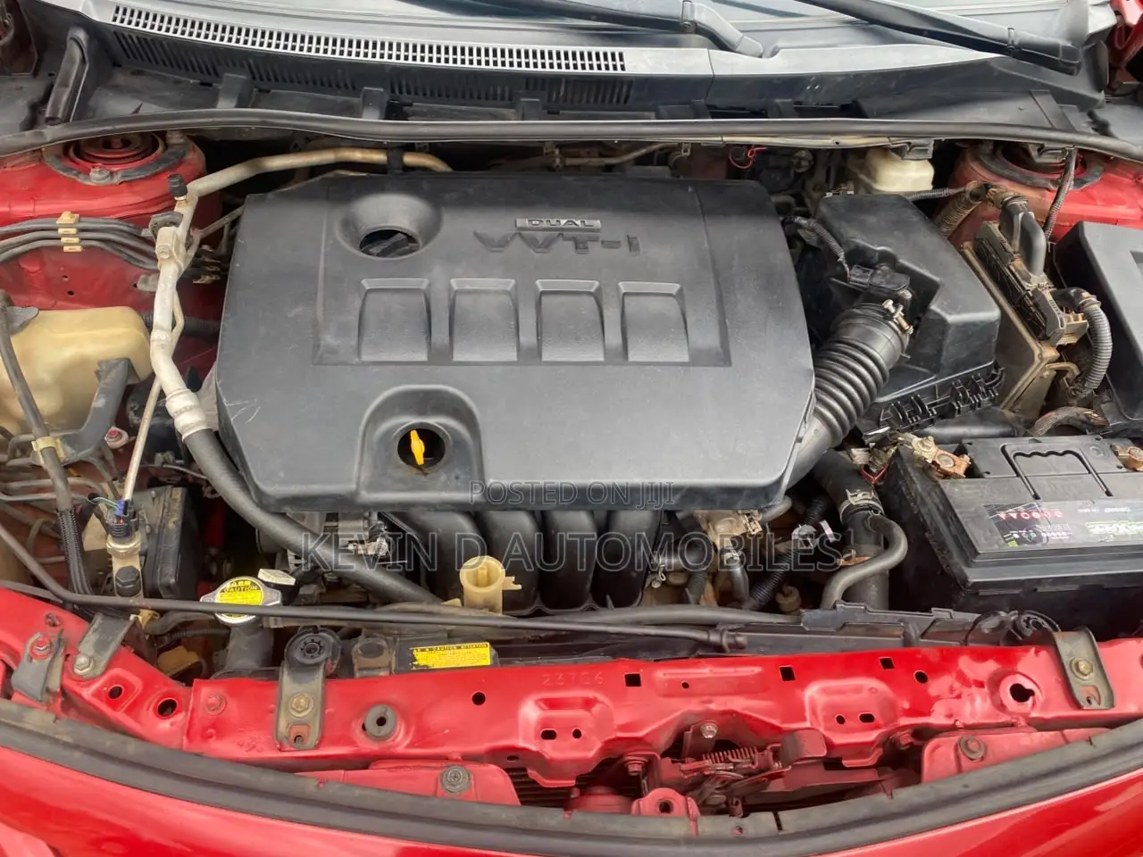 Toyota Corolla LE 4dr Sedan (1.8L 4cyl 4A) 2013 Red