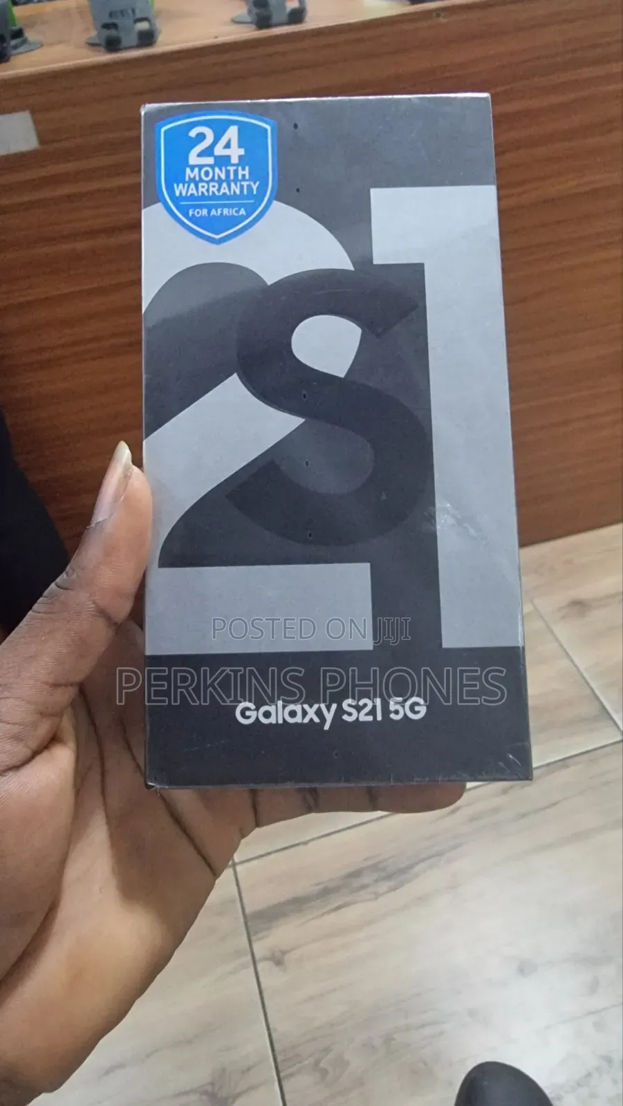 New Samsung Galaxy S21 5G 128 GB Gold