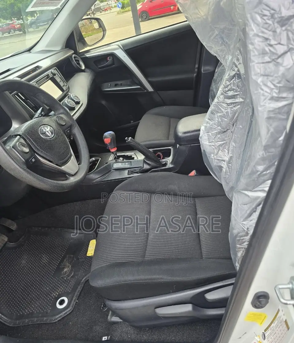 Toyota RAV4 2018 White