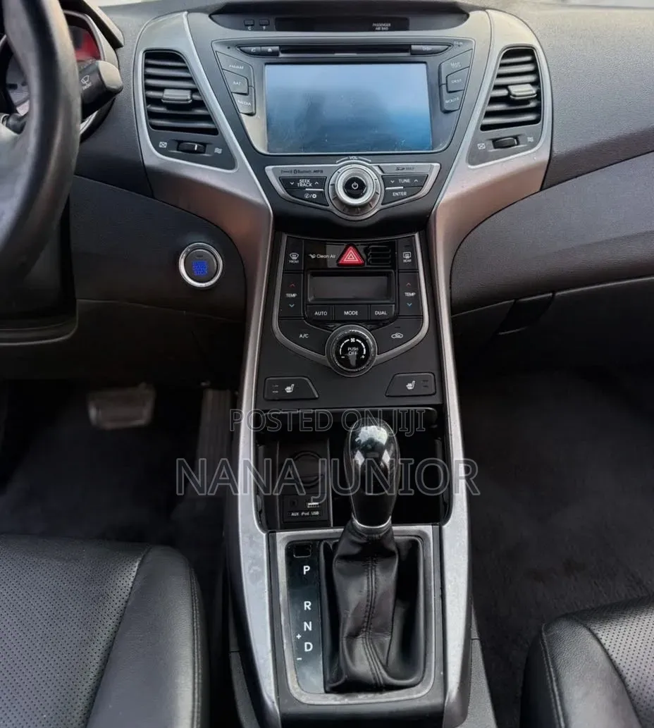 Hyundai Elantra 2016 Silver