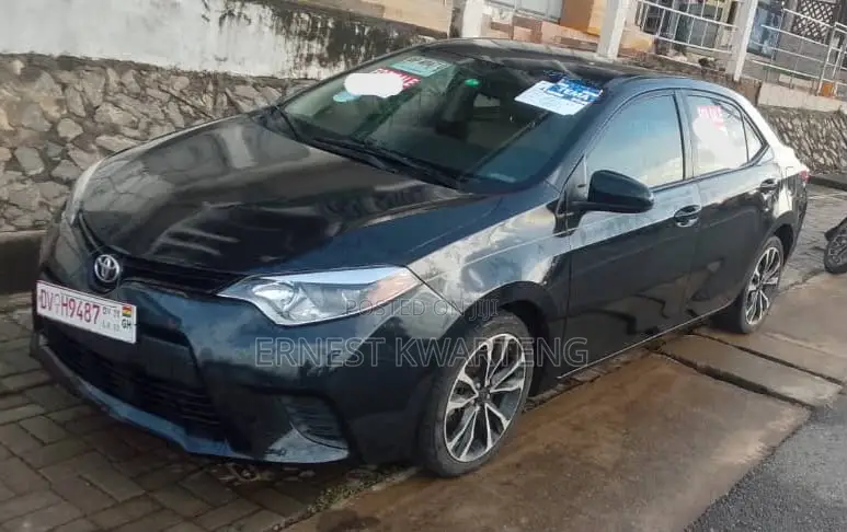 Toyota Corolla 2016 Black