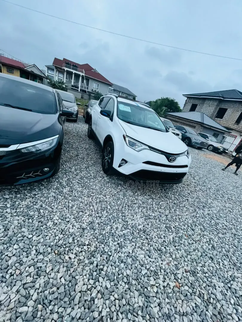 Toyota RAV4 2018 White