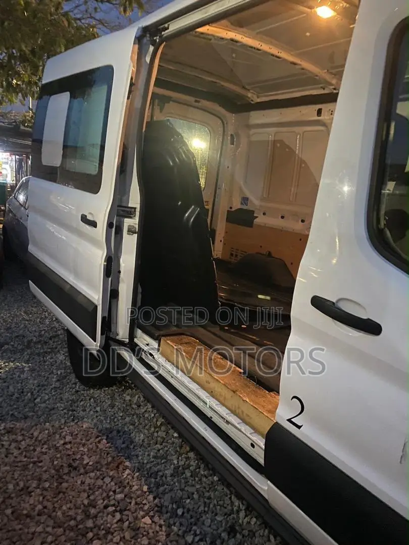 Ford Transit 2018 White