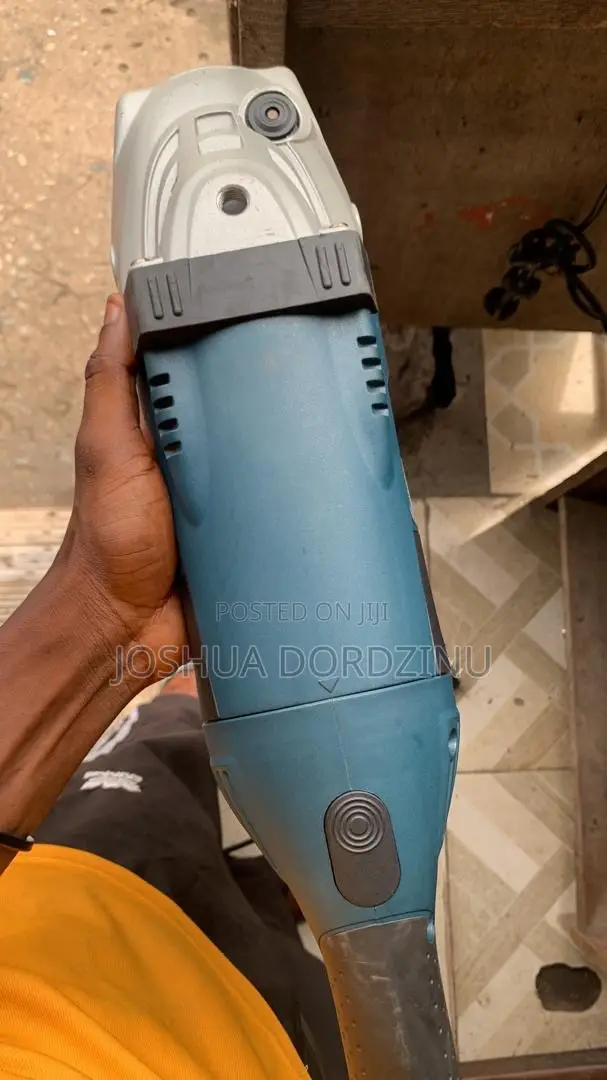 Bosch Angle Grinder/ Cutting Machine
