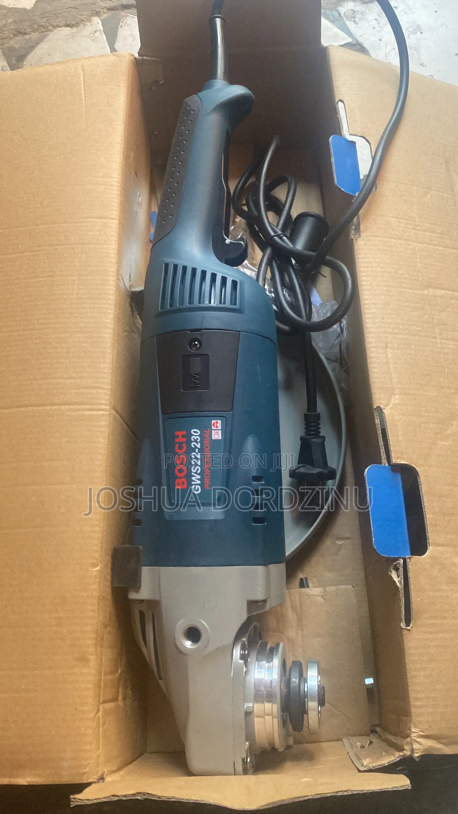 Bosch Angle Grinder/ Cutting Machine