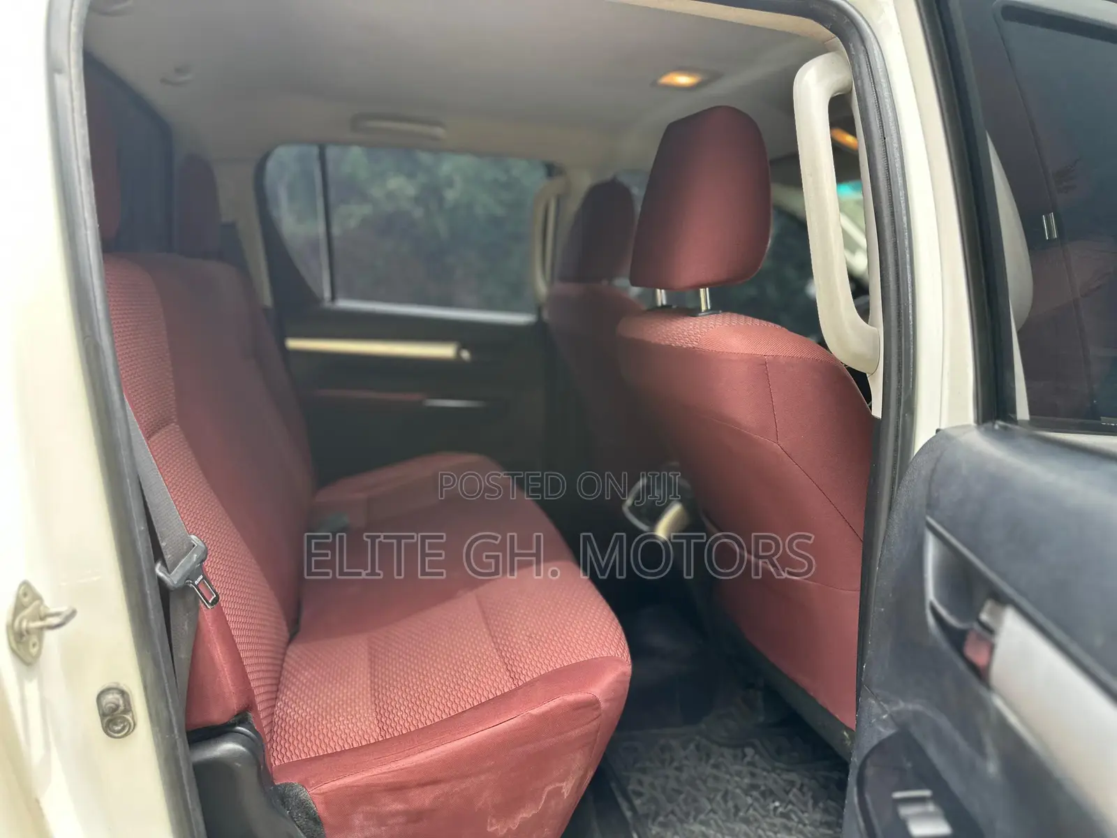 Toyota Hilux 2020 White