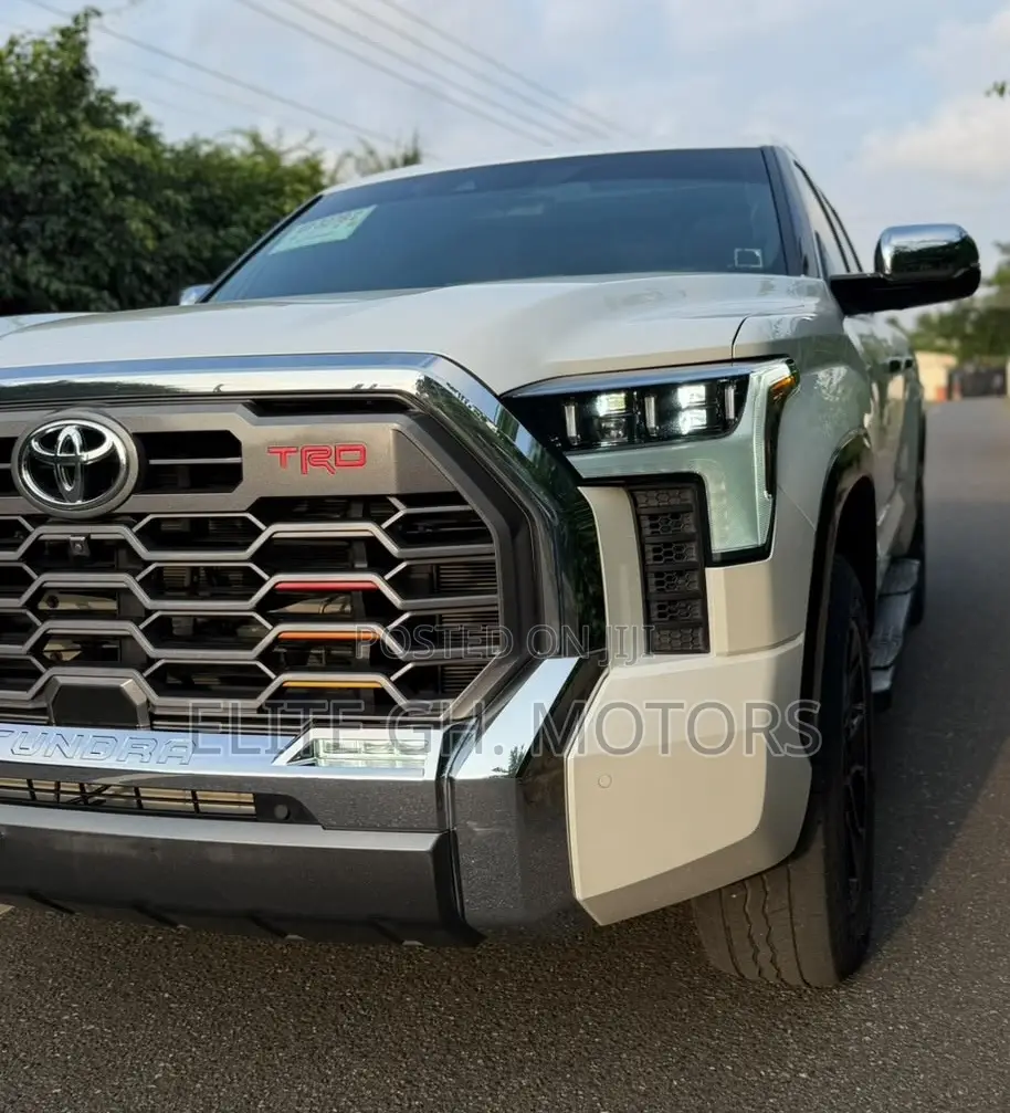 Toyota Tundra 1794 Edition CrewMax 5.5' Bed 2023 White