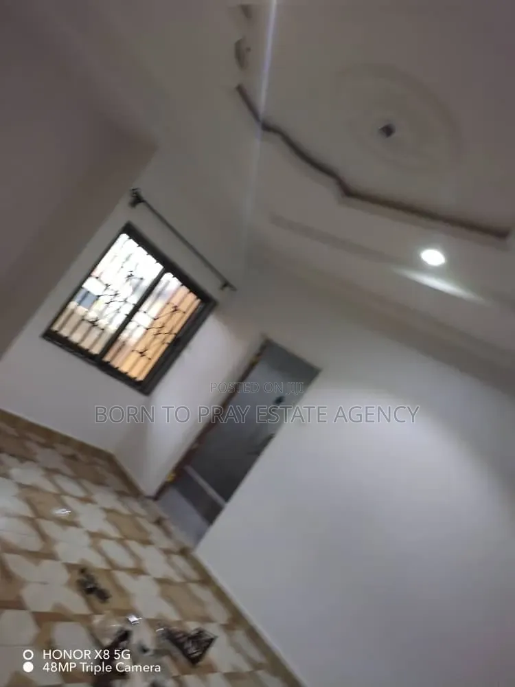 2bdrm Apartment in Born To Pray Estate, Ejisu-Juaben Municipal for rent