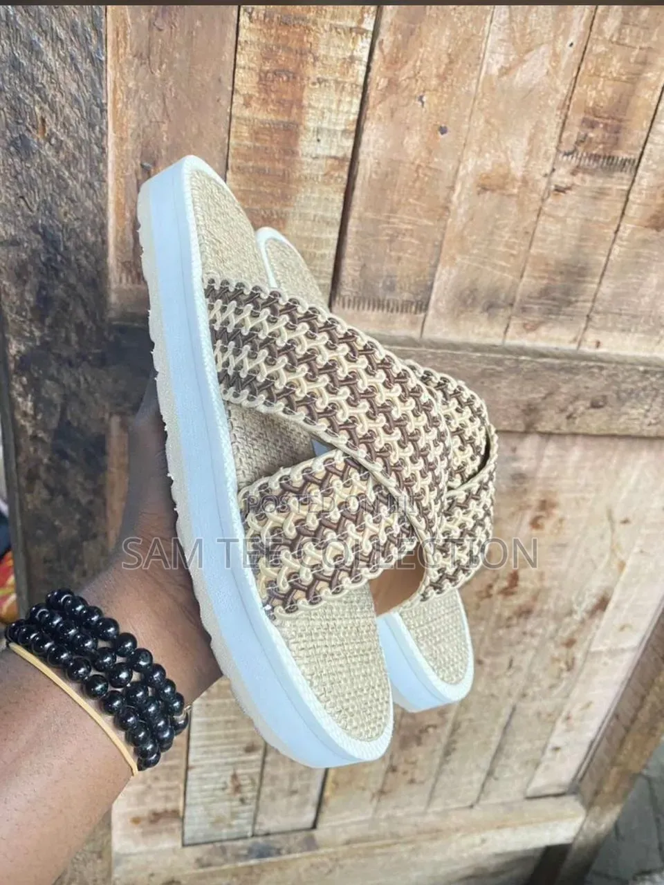 Original Threaded Chunk Slippers. Free Delivery Anywhere in Ghana