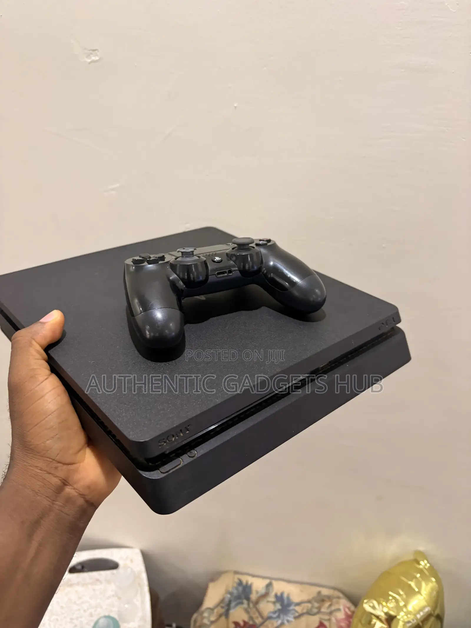 PlayStation 4 Slim (PS4 Slim)