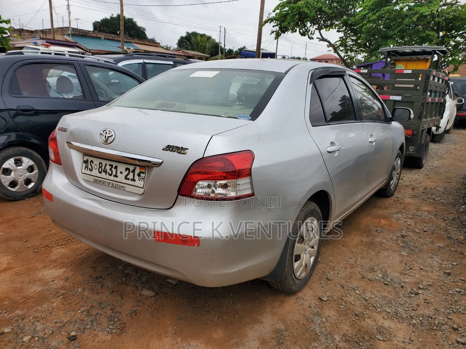 Toyota Belta 2010 Silver