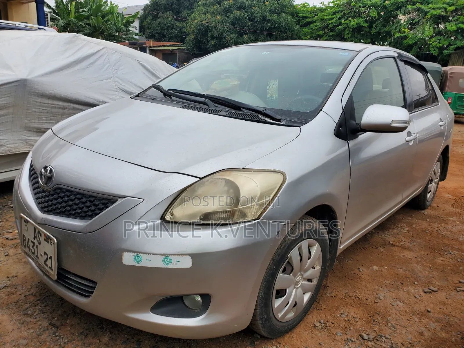Toyota Belta 2010 Silver