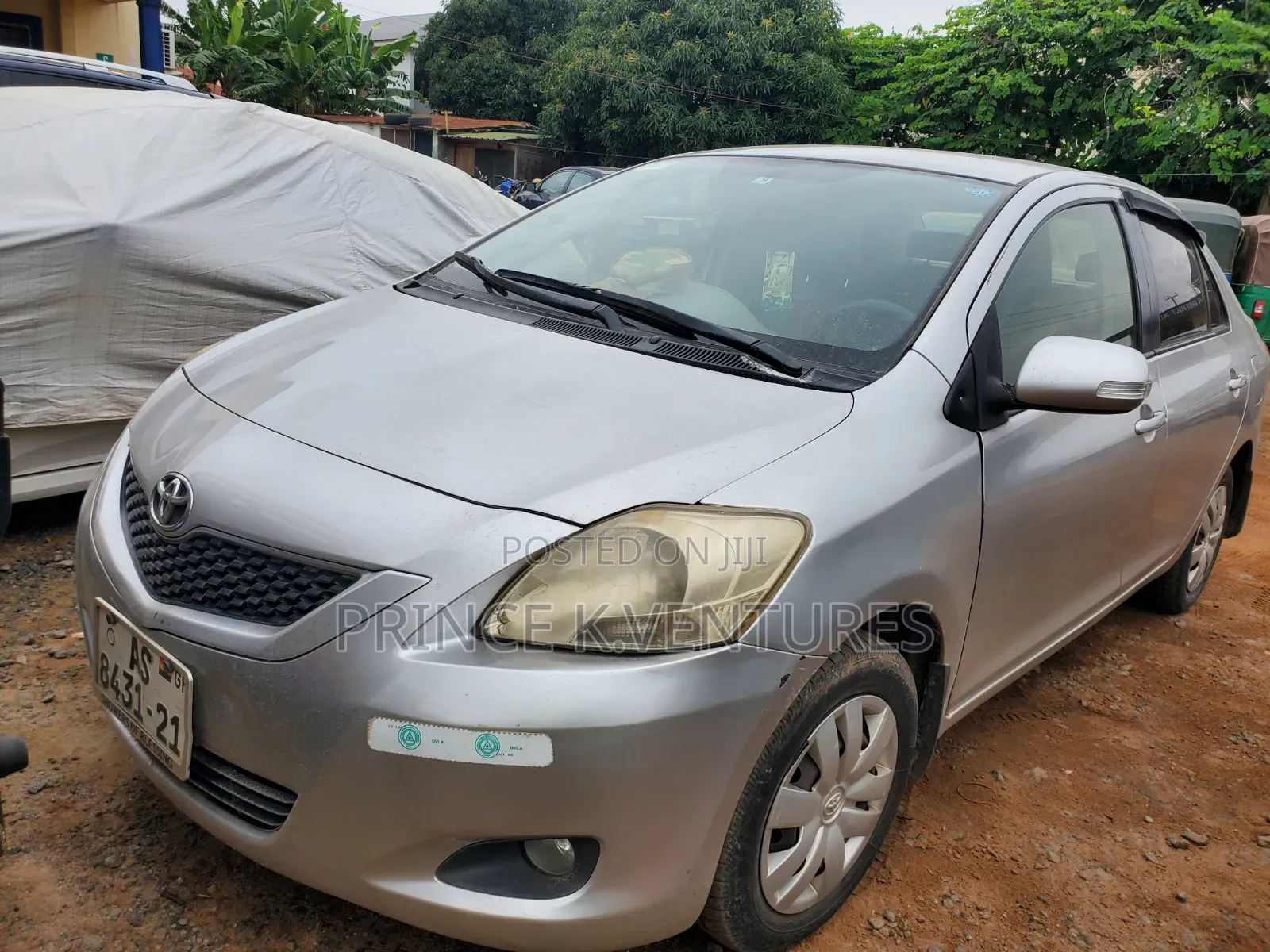 Toyota Belta 2010 Silver