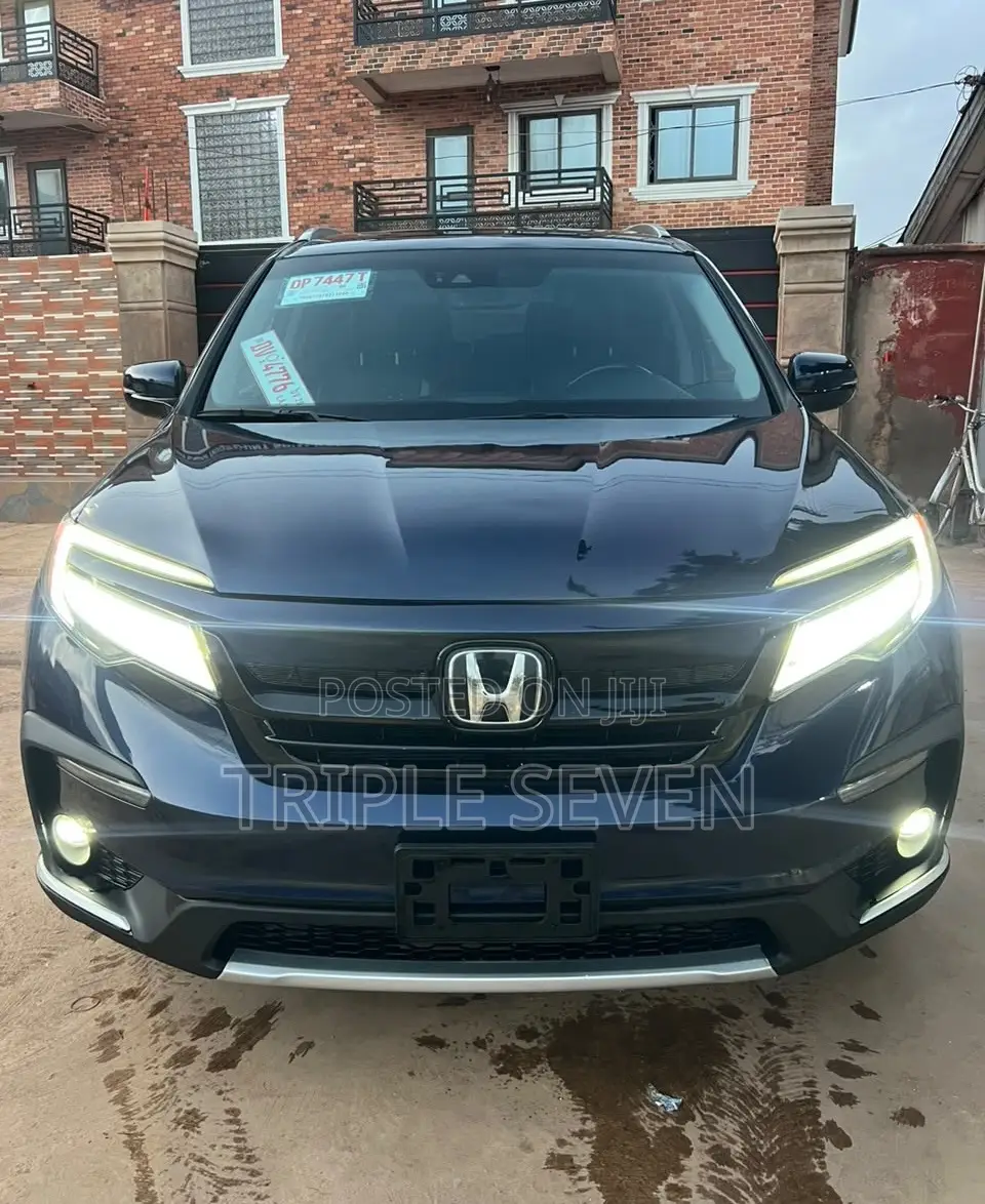 Honda Pilot Touring 8 Passenger AWD 2020 Blue