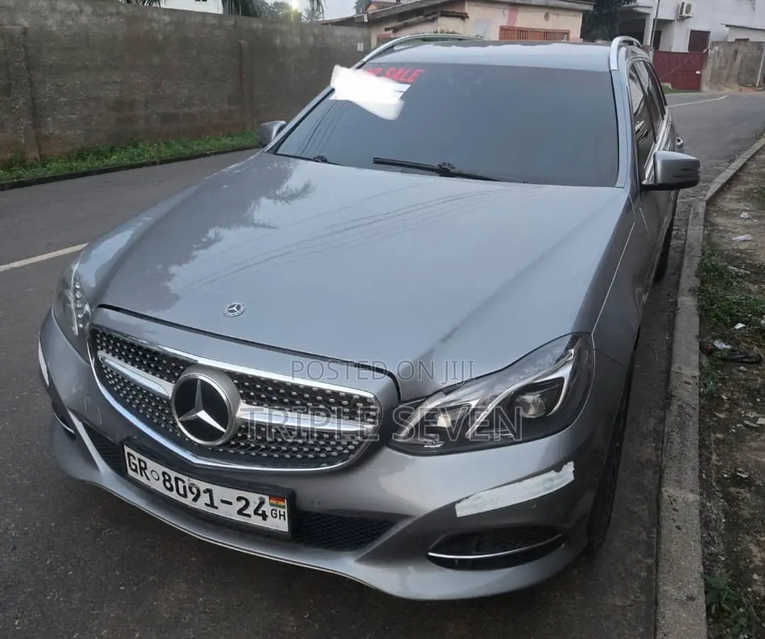 Mercedes-Benz E220 2013 Silver