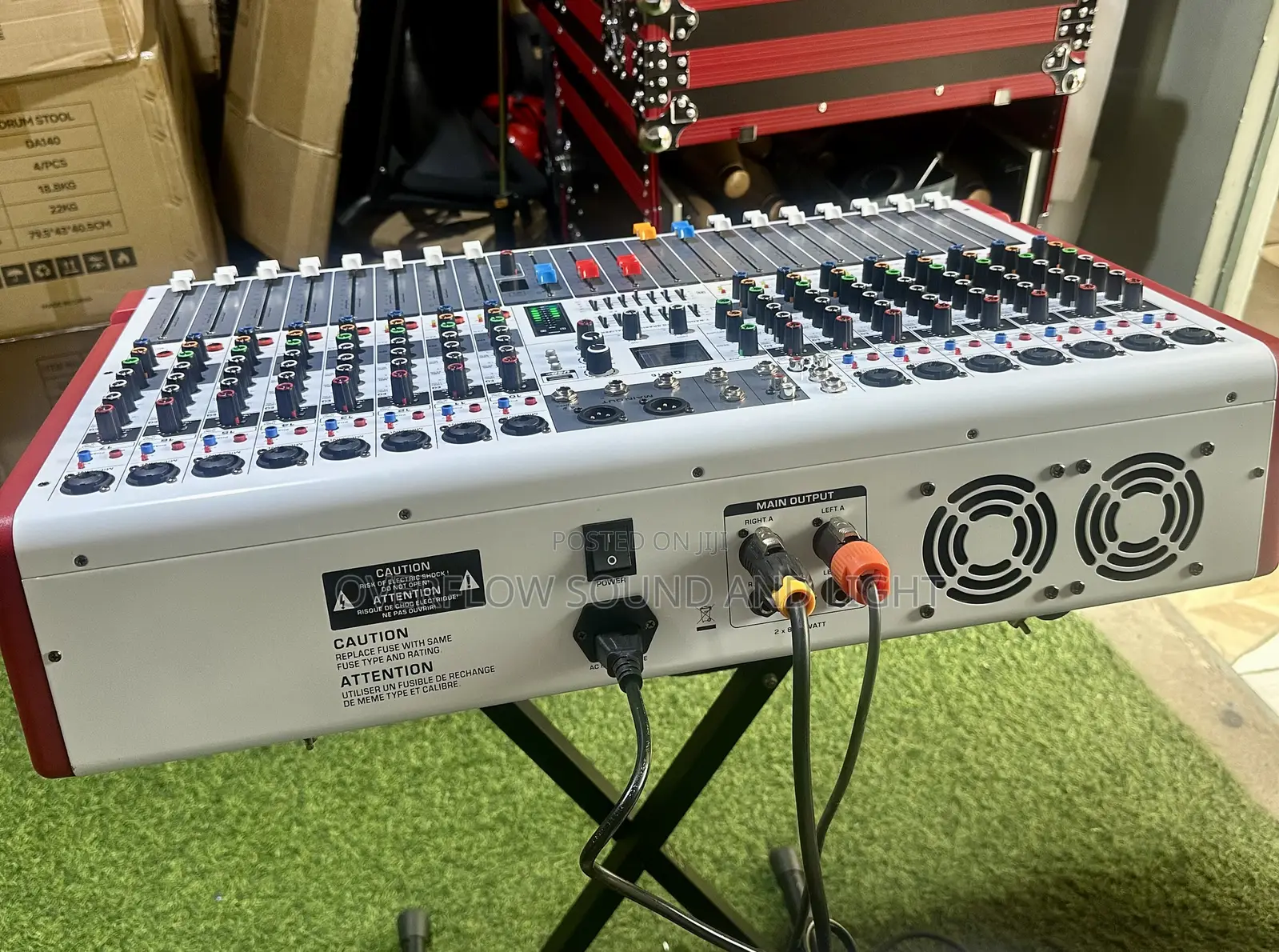 Yamaha QR-16 16 Powered Mixer (2026 Model)