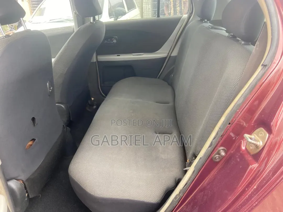 Toyota Vitz 2010 Brown
