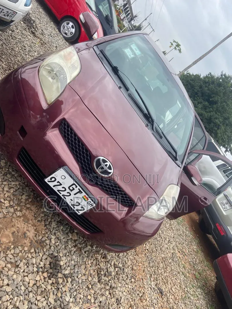Toyota Vitz 2010 Brown