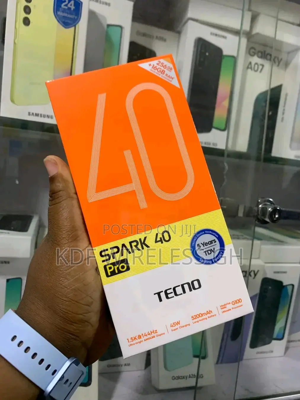 New Tecno Spark 40 Pro 256 GB Silver