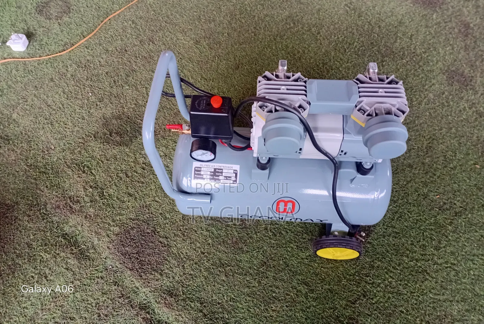 Free 30L Air Compressor Machine – Reliable Workshop Equipment30L