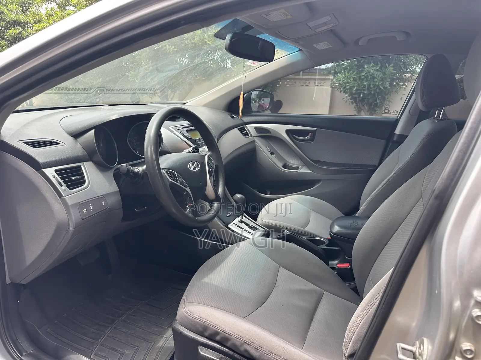 Hyundai Elantra GLS Sedan FWD (1.8L 4cyl 6A) 2013 Silver