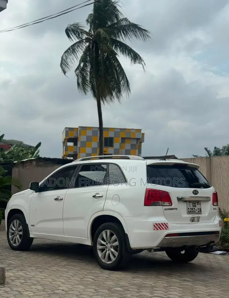 Kia Sorento 2012 White
