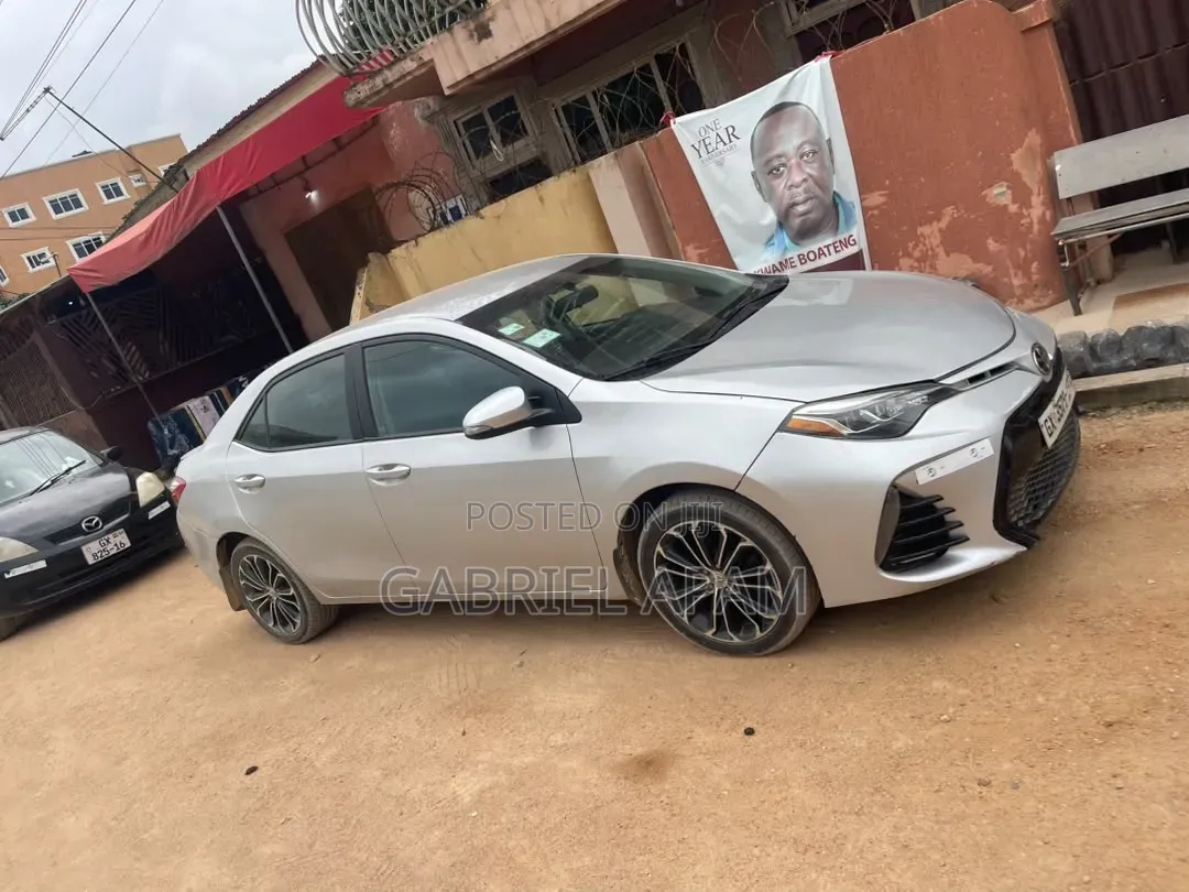 Toyota Corolla 2016 Silver