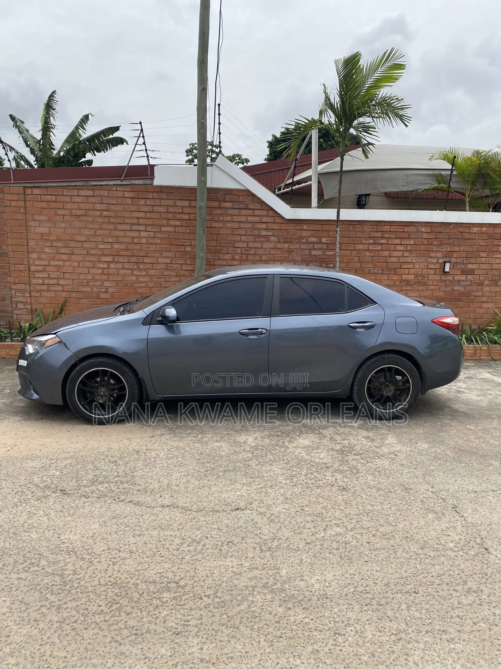 Toyota Corolla LE 4dr Sedan (1.8L 4cyl CVT) 2015 Gray