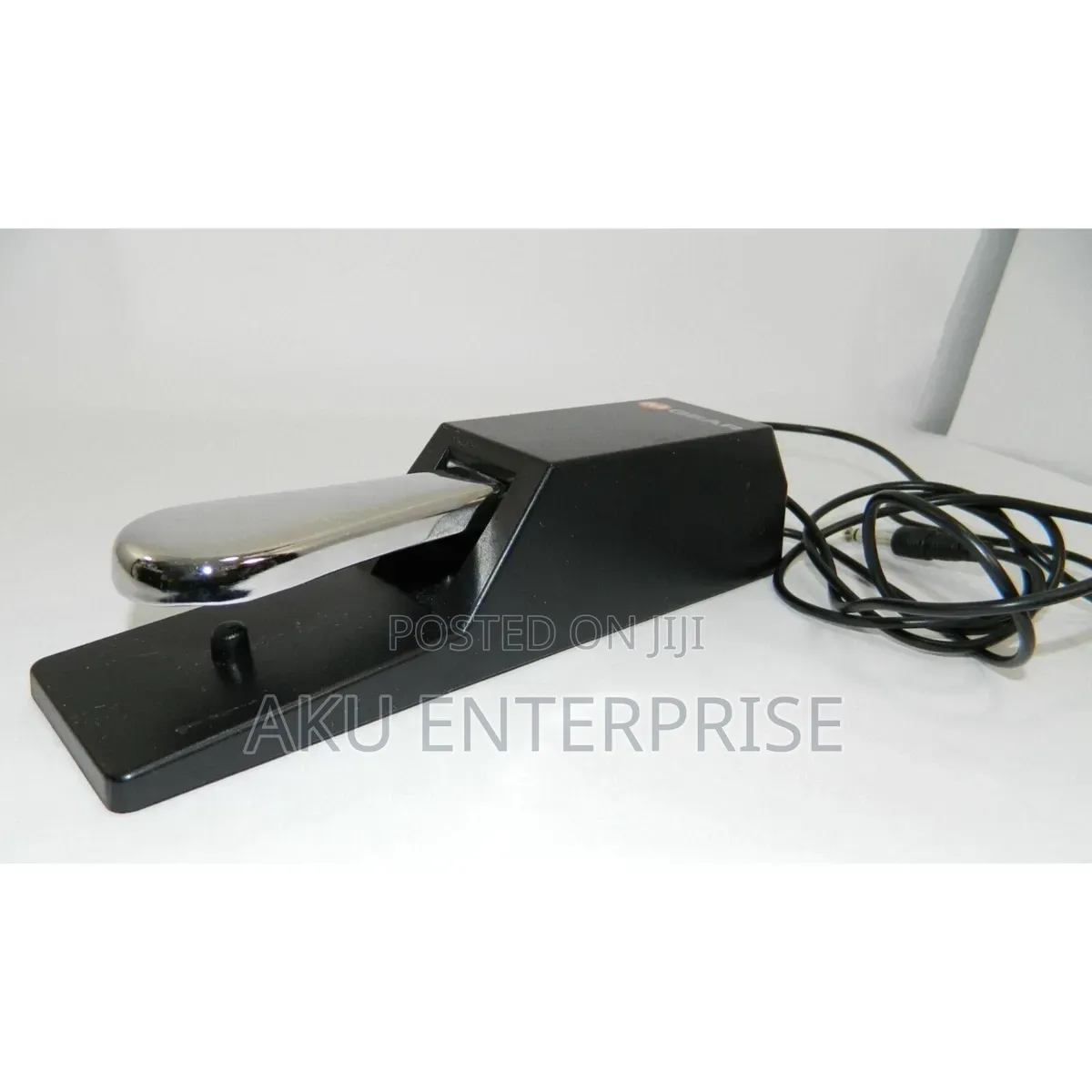 M-Audio M Gear SP-2 Universal Electronic Keyboard Piano Sustain Pedal