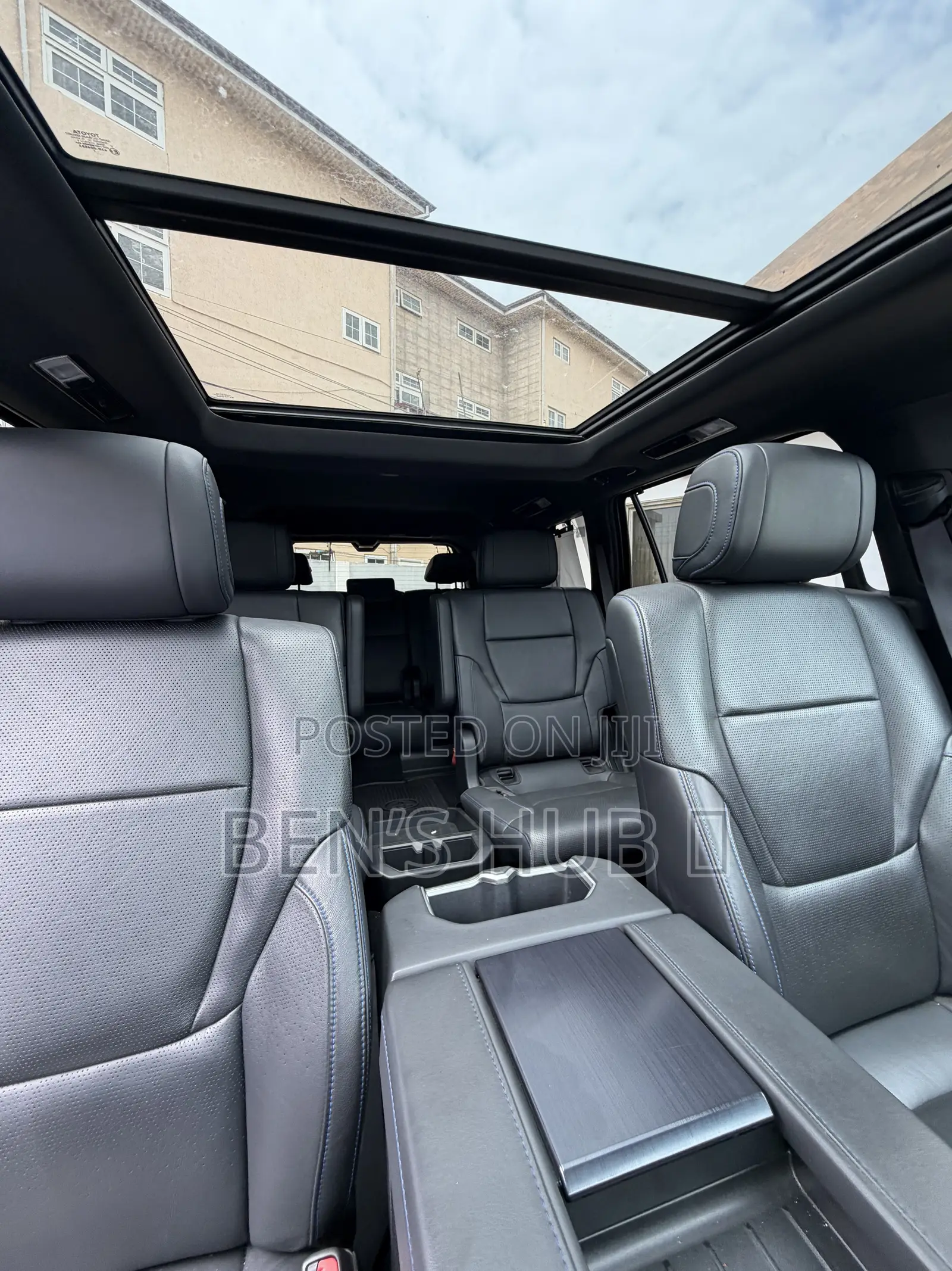 Toyota Sequoia Platinum 4WD 2023 Gray