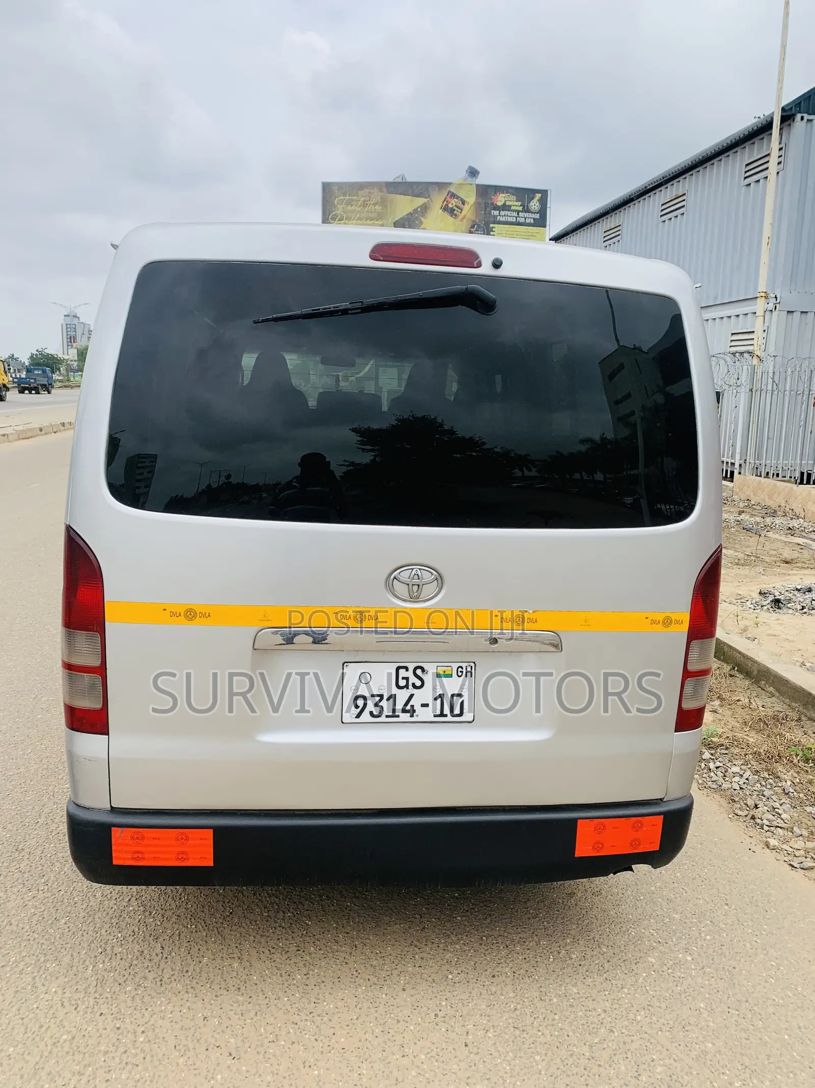 Toyota HiAce 2010 Silver