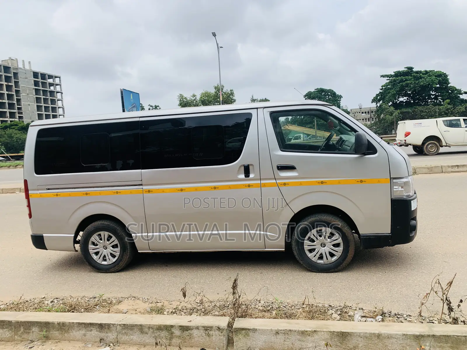 Toyota HiAce 2010 Silver