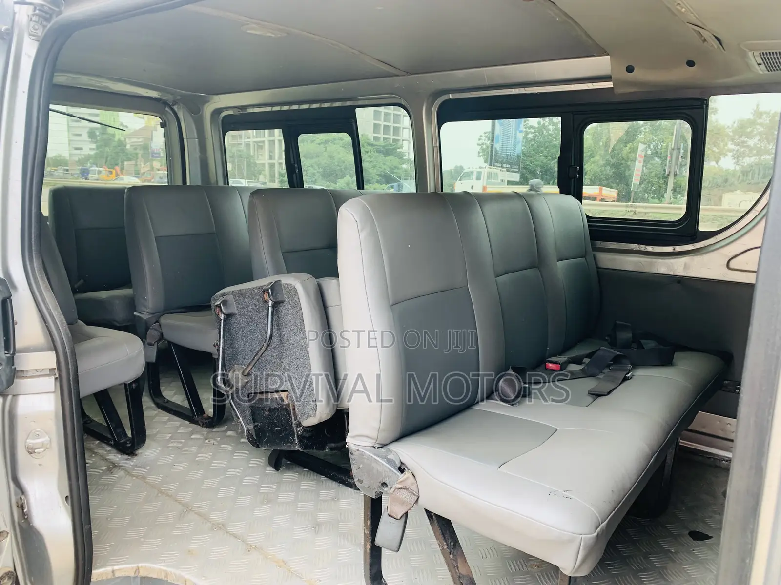 Toyota HiAce 2010 Silver