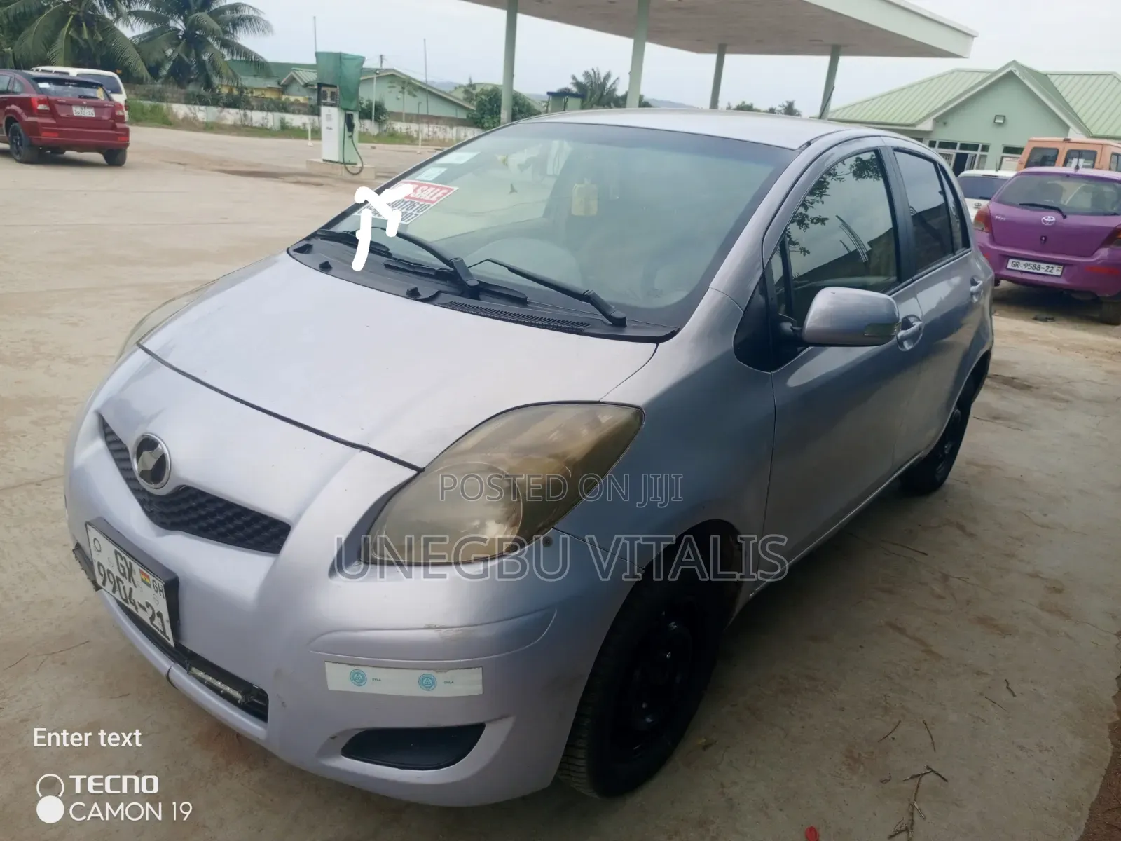 Toyota Vitz 1.3 FWD 5dr 2010 Silver