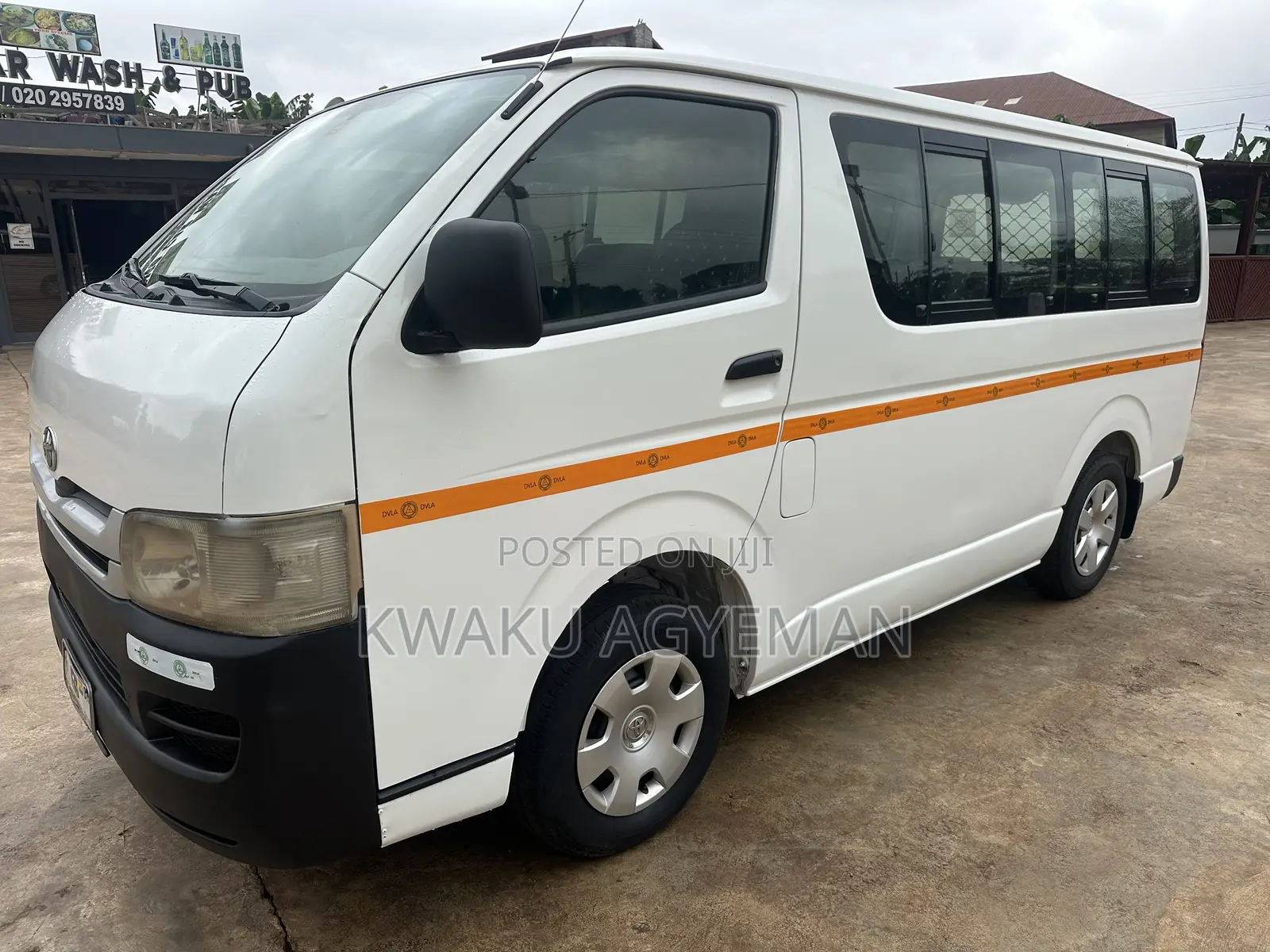 Toyota HiAce 2009 White